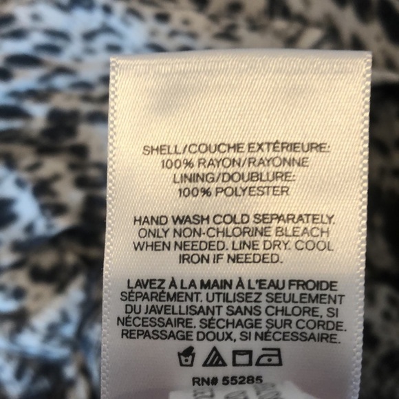 NWT Express Dress High-Lo SZ L V Neck Short Sleeve Blue/Gray/White Flowy - Picture 15 of 15